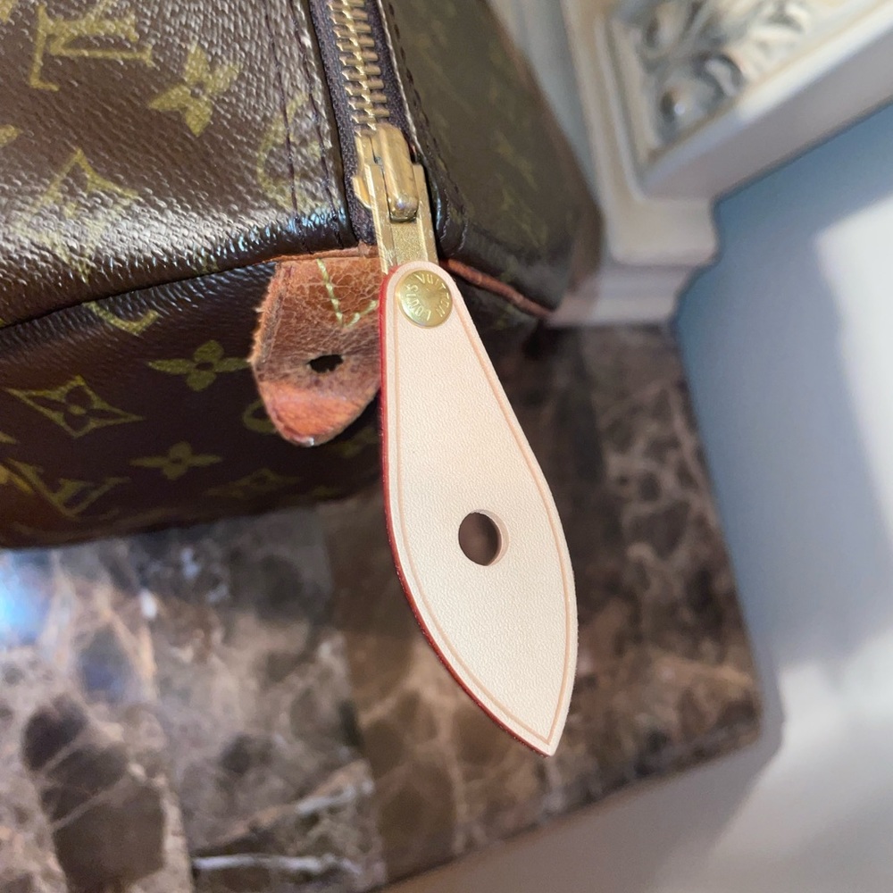 AUTHENTIC Louis Vuitton Speedy 35